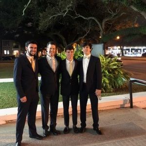 Meet your Posher, Carson